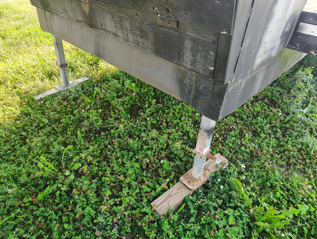 2004 CUSTOM BUILT 33 foot - Image 18